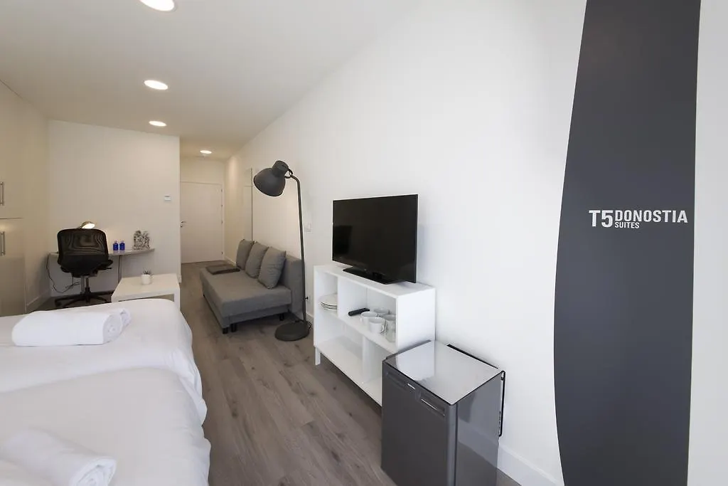 Bed & Breakfast Pension T5 Donostia Suites San Sebastian Spain